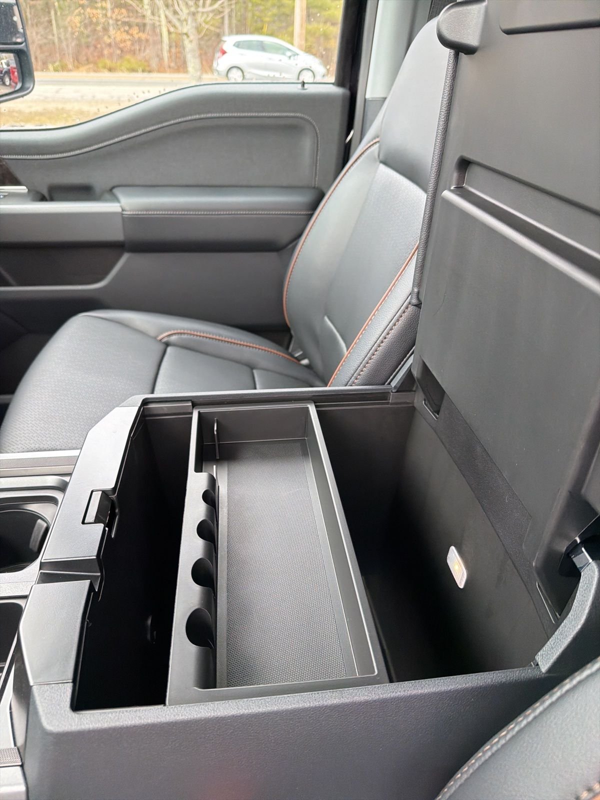 New 2026 Agate Black Metallic Ford F-250® Lariat® image 19