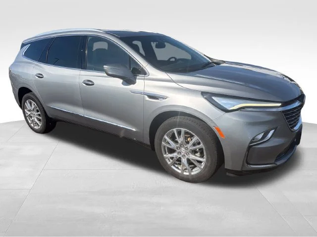 Used 2023 Includes Pitch Dark Night lower exterior accent color.) Buick Essence image 8