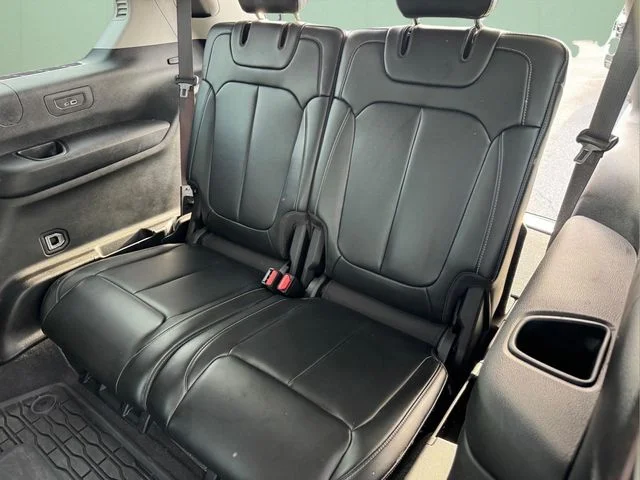 Used 2021 White Jeep Limited image 11