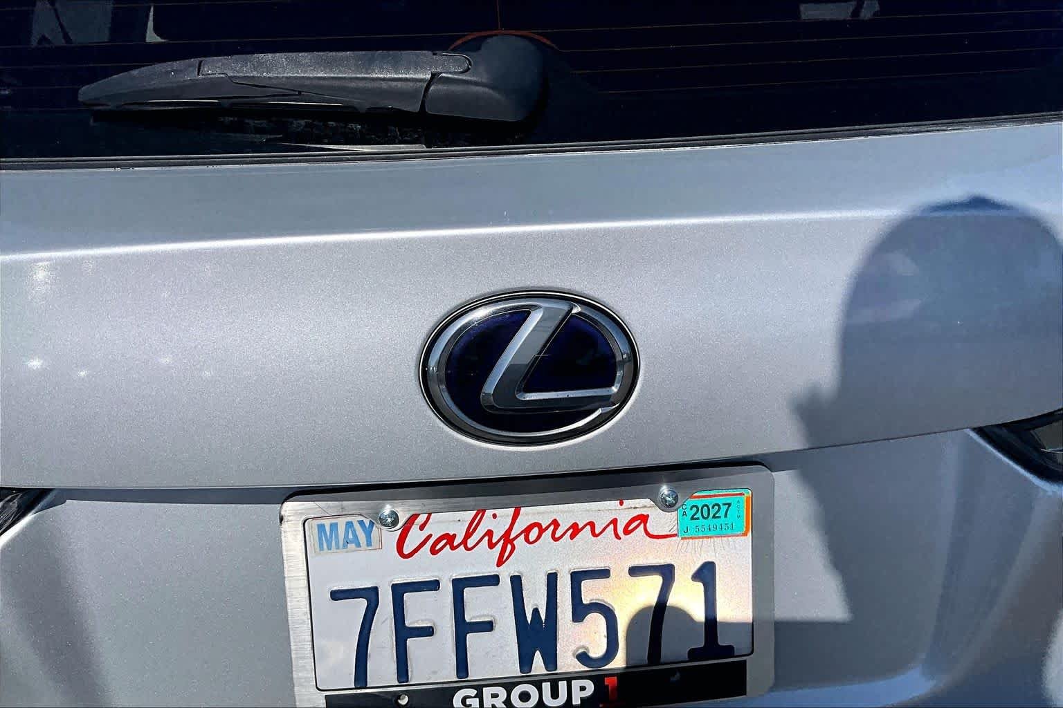 Used 2014 Silver Lining Metallic Lexus Hybrid image 30
