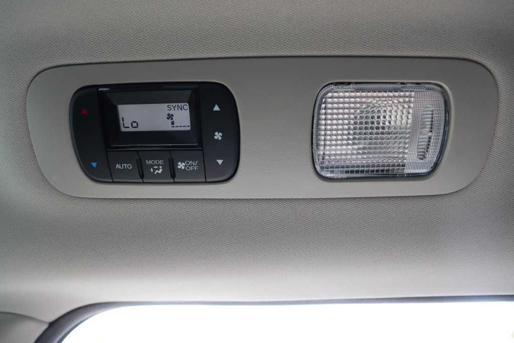 New 2027 Platinum White Pearl Honda Touring image 16