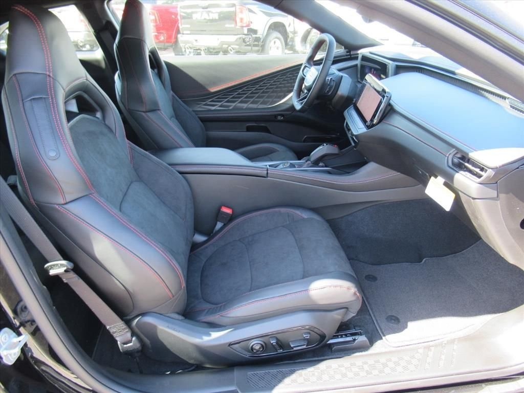 New 2026 Diamond Black Crystal Pearlcoat Dodge R/T image 10