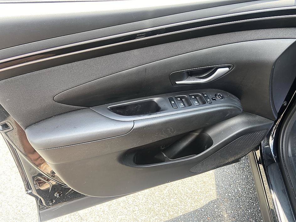 Used 2024 Black Pearl Hyundai SEL image 9