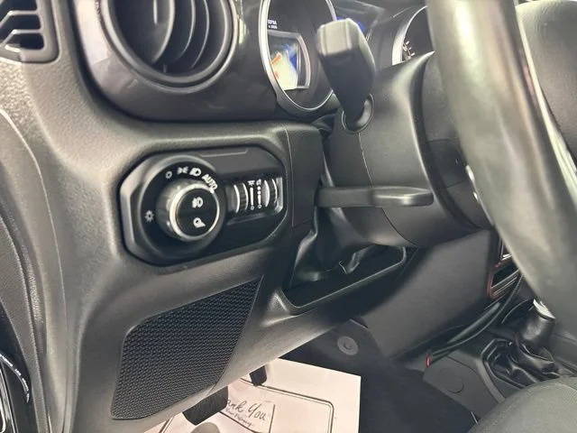 Used 2022 Black Jeep Altitude image 7
