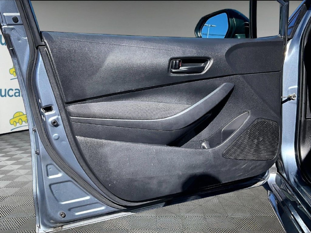 Used 2024  Toyota LE image 9