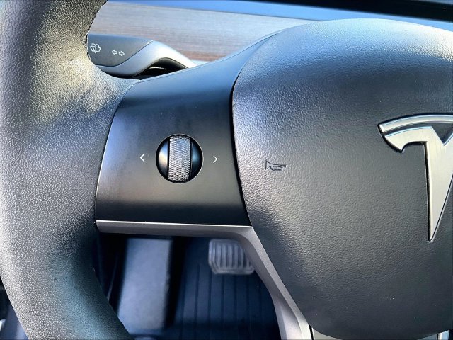 Used 2022 Gray Tesla Long Range image 24