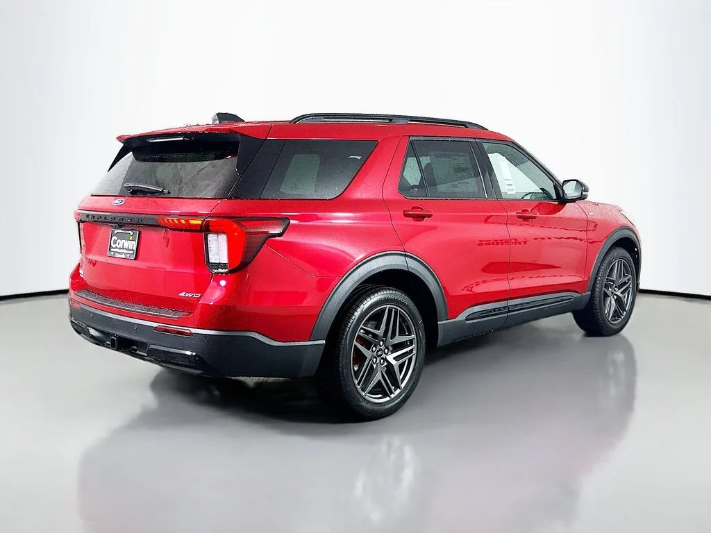 New 2026 Rapid Red Metallic Tinted Clearcoat Ford ST-Line image 15