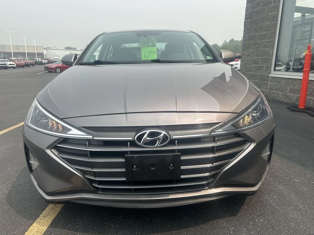 Used 2020 Silver Hyundai SEL image 3