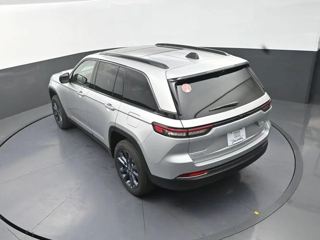 New 2026 Silver Zynith Jeep  image 15