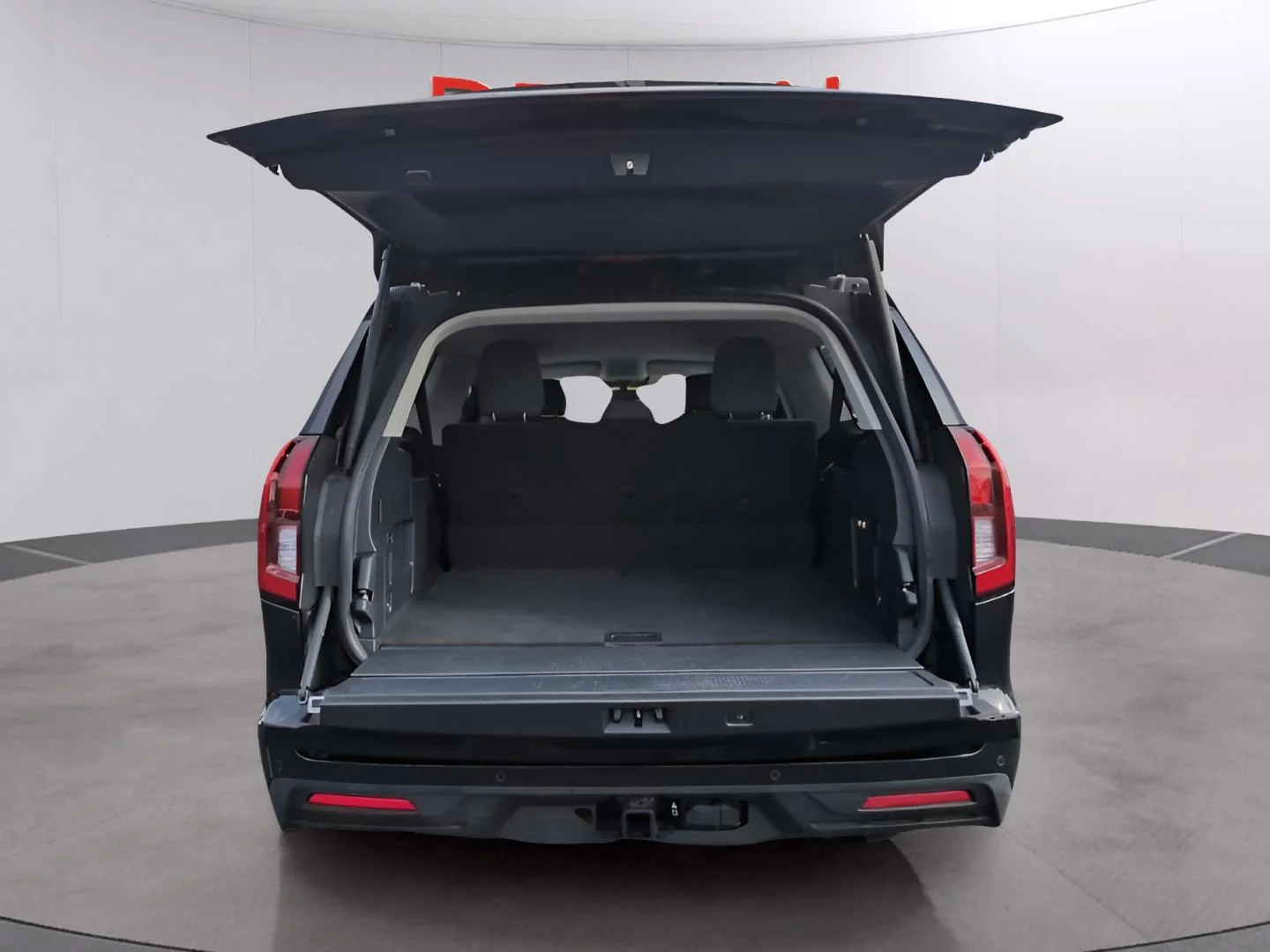 Used 2025 Agate Black Ford Active image 6