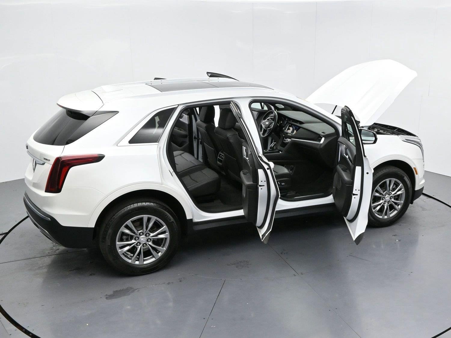 Used 2023 CRYSTAL WHITE TRICOAT Cadillac FWD Premium Luxury image 39