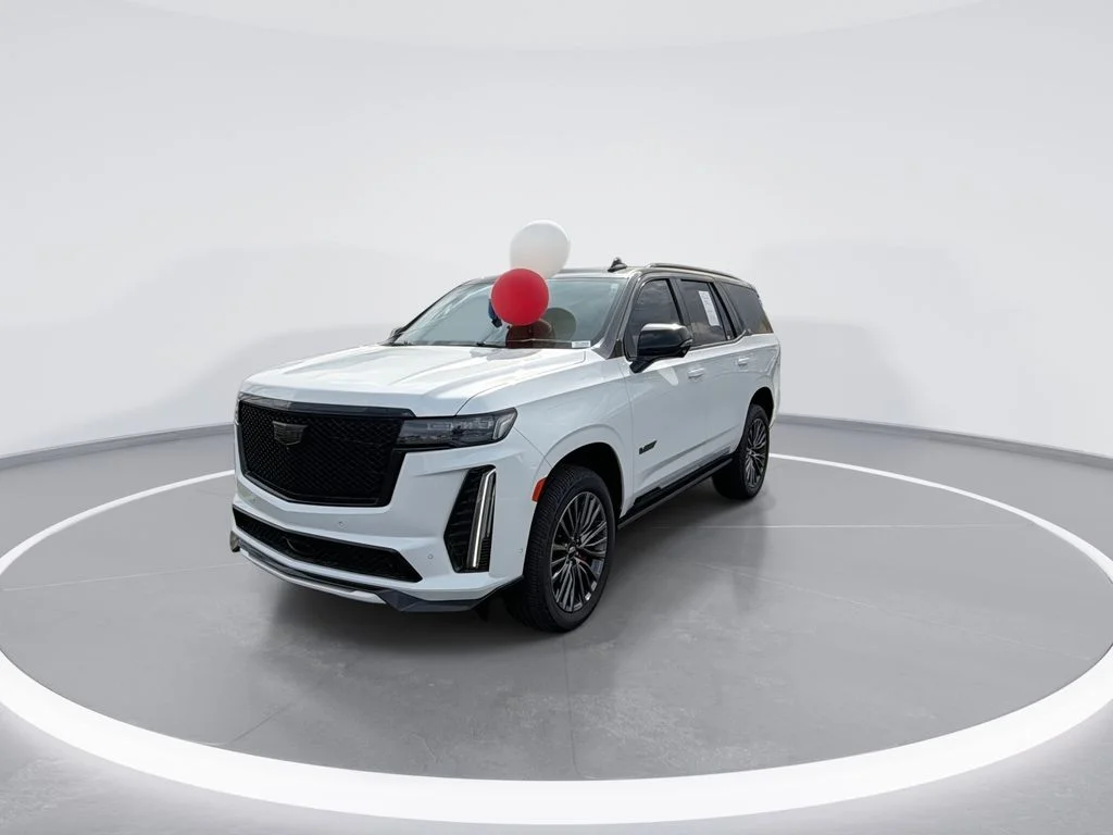 Used 2023 White Cadillac V-Series image 4