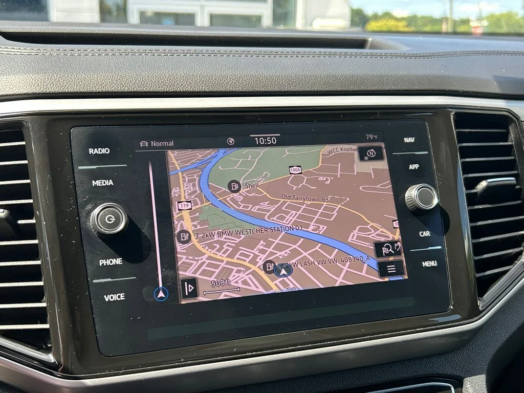 Used 2023 Black Volkswagen SEL image 17