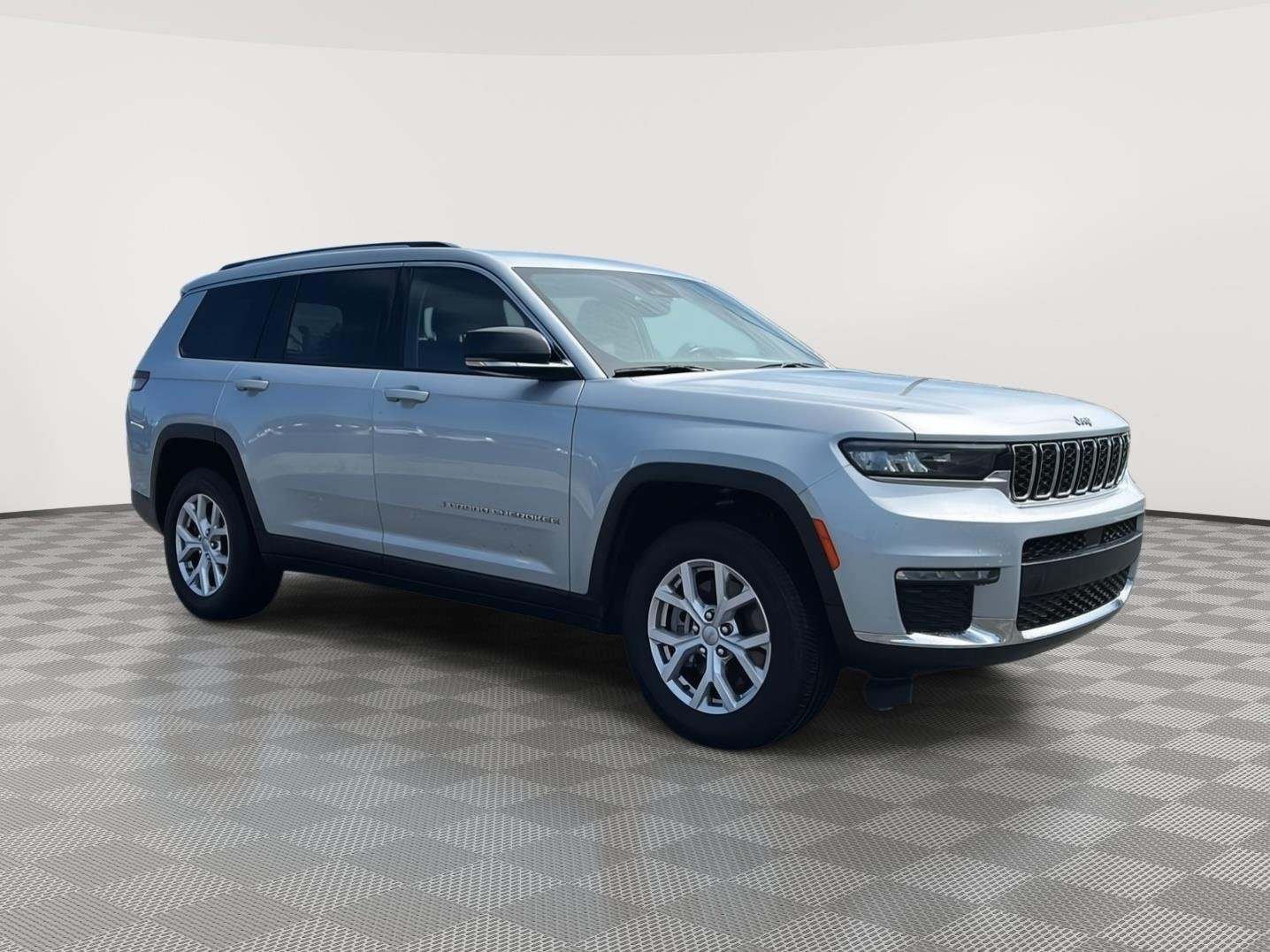 2022 Jeep Grand Cherokee L Limited 4x4's photo