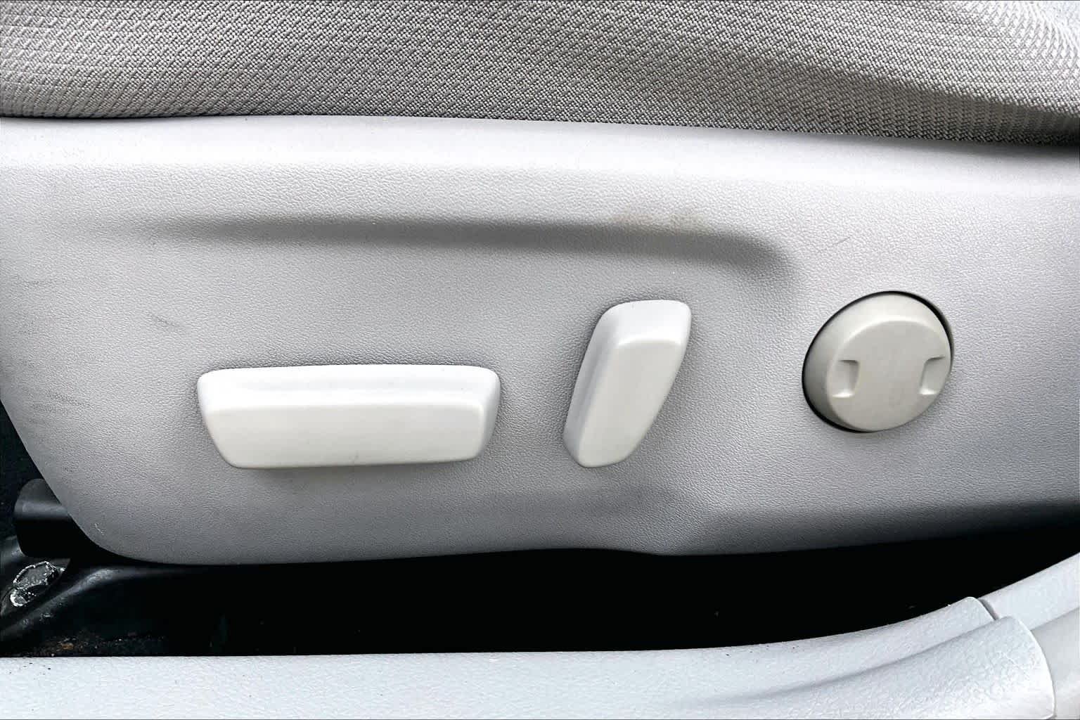 Used 2012 Classic Silver Metallic Toyota LE image 33