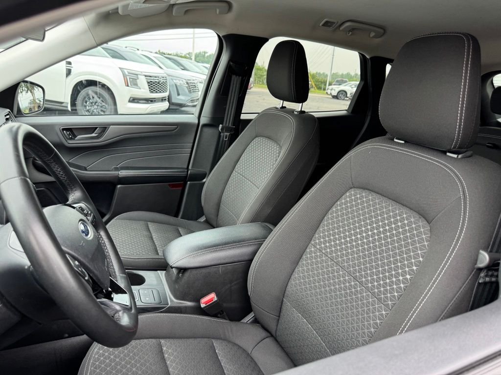 Used 2024 Black Ford Active image 3