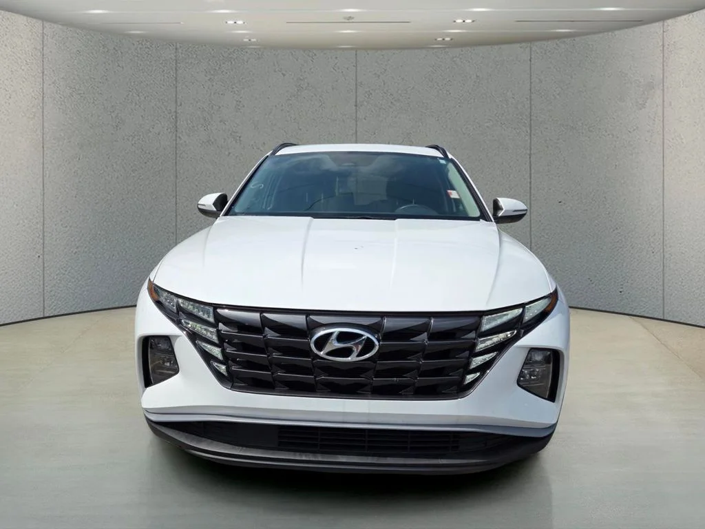 Used 2023 White Hyundai SEL image 8