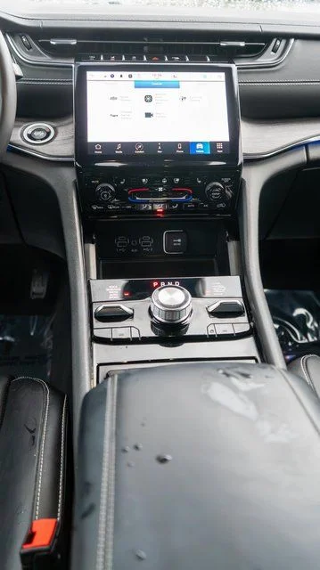 Used 2024 Black Jeep Overland image 17
