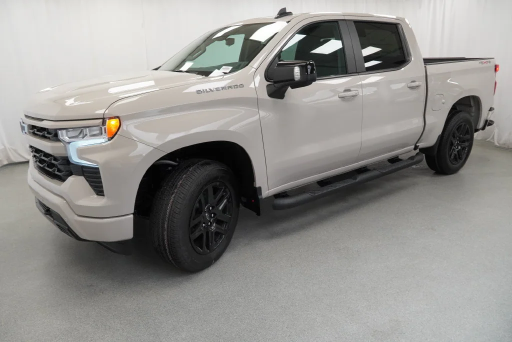 New 2026 White Sands Chevrolet RST image 19