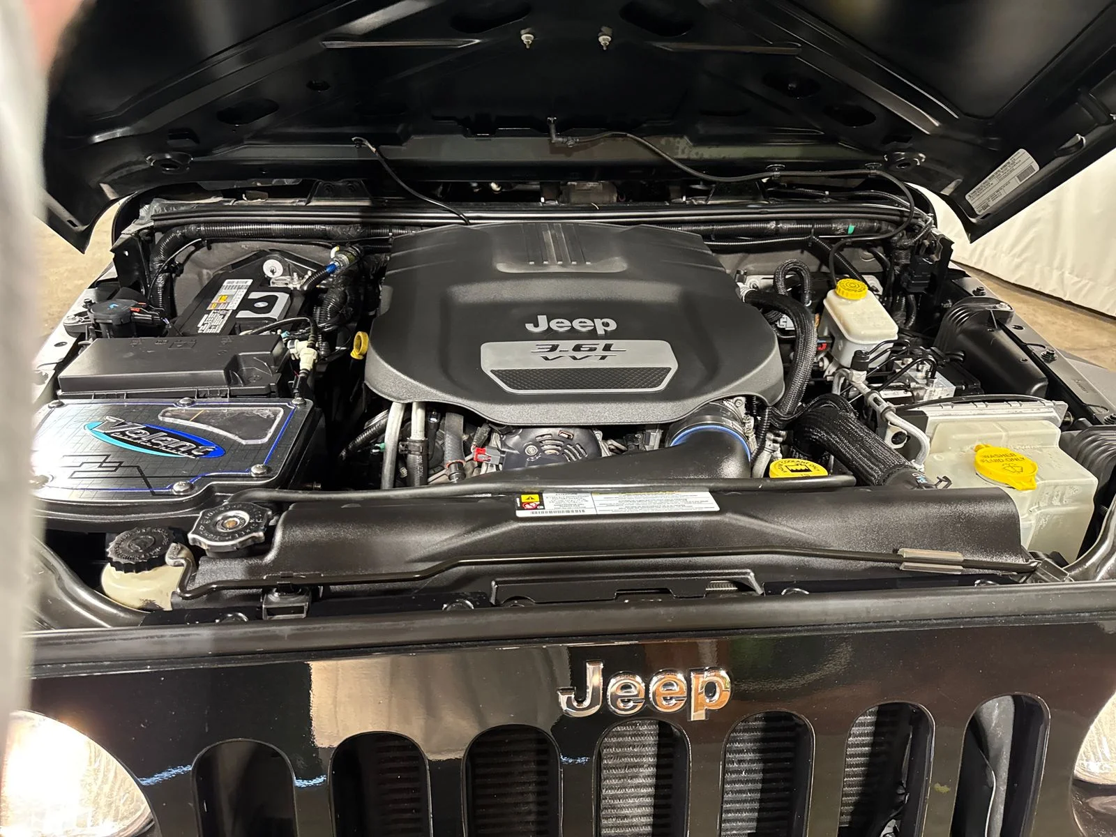 Used 2012 Black / Forest Green Jeep Sport image 25