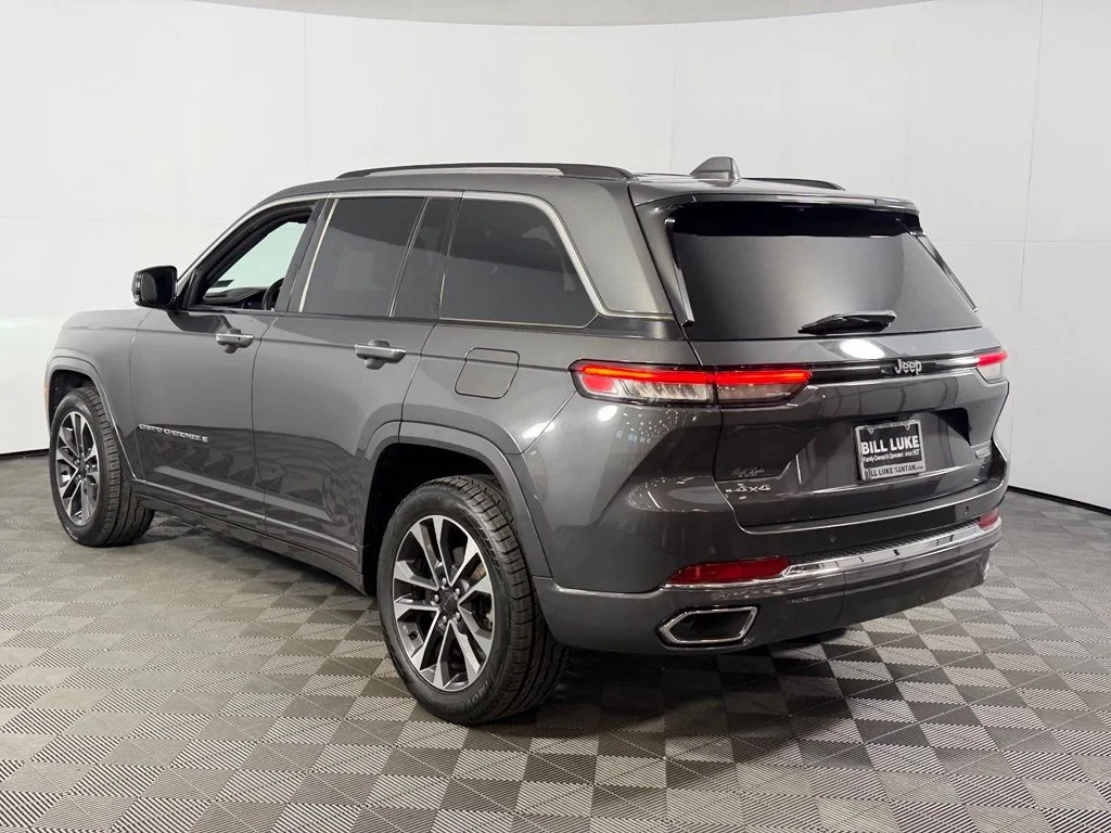 Used 2022 Gray Jeep Overland image 9