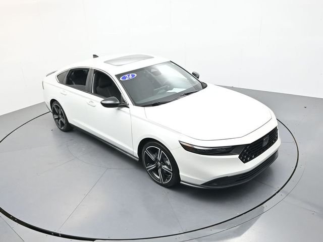 Used 2024 Platinum White Pearl Honda Sport image 34