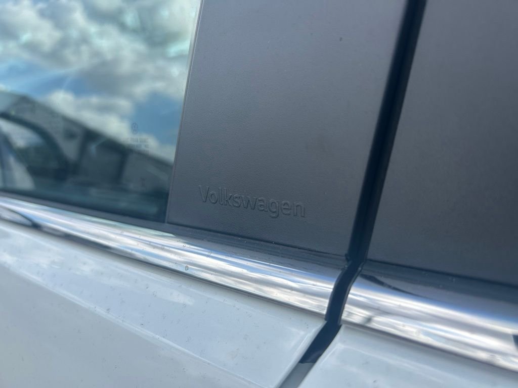 New 2026 White/off-white Volkswagen 2.0T SE image 27