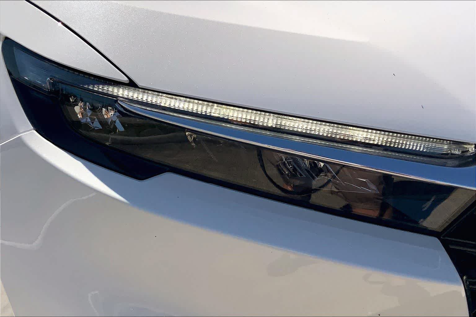 New 2026 Platinum White Pearl Honda EX image 13