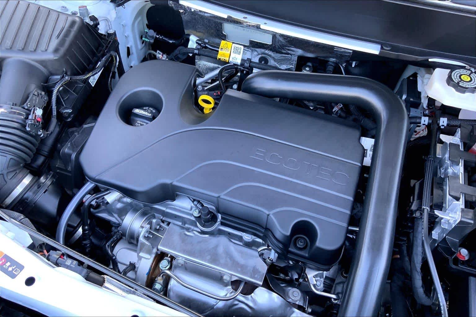 Used 2026 Summit White GMC FWD Elevation image 33