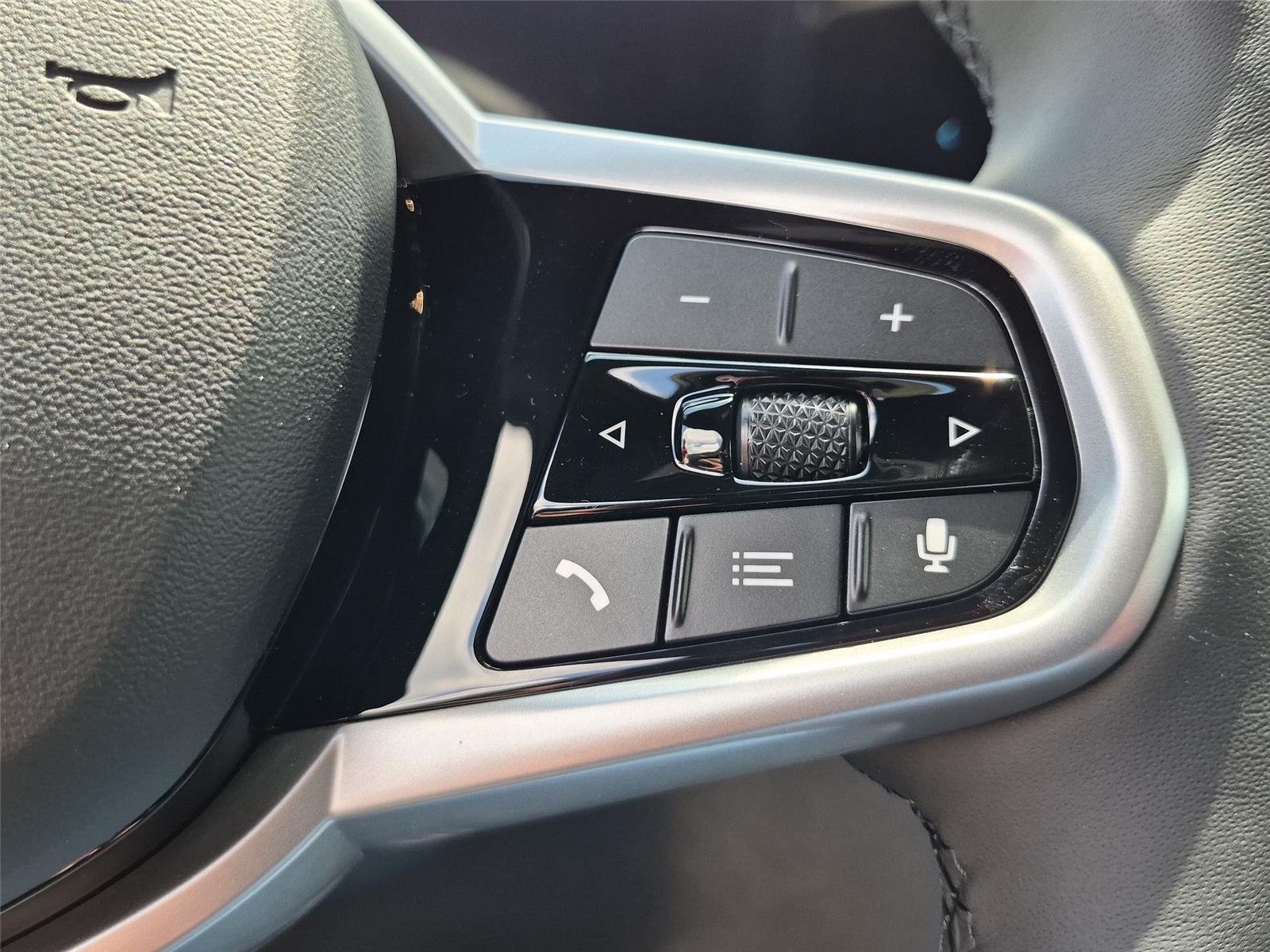New 2026 Brooklyn Grey Metallic BMW xDrive40 image 20