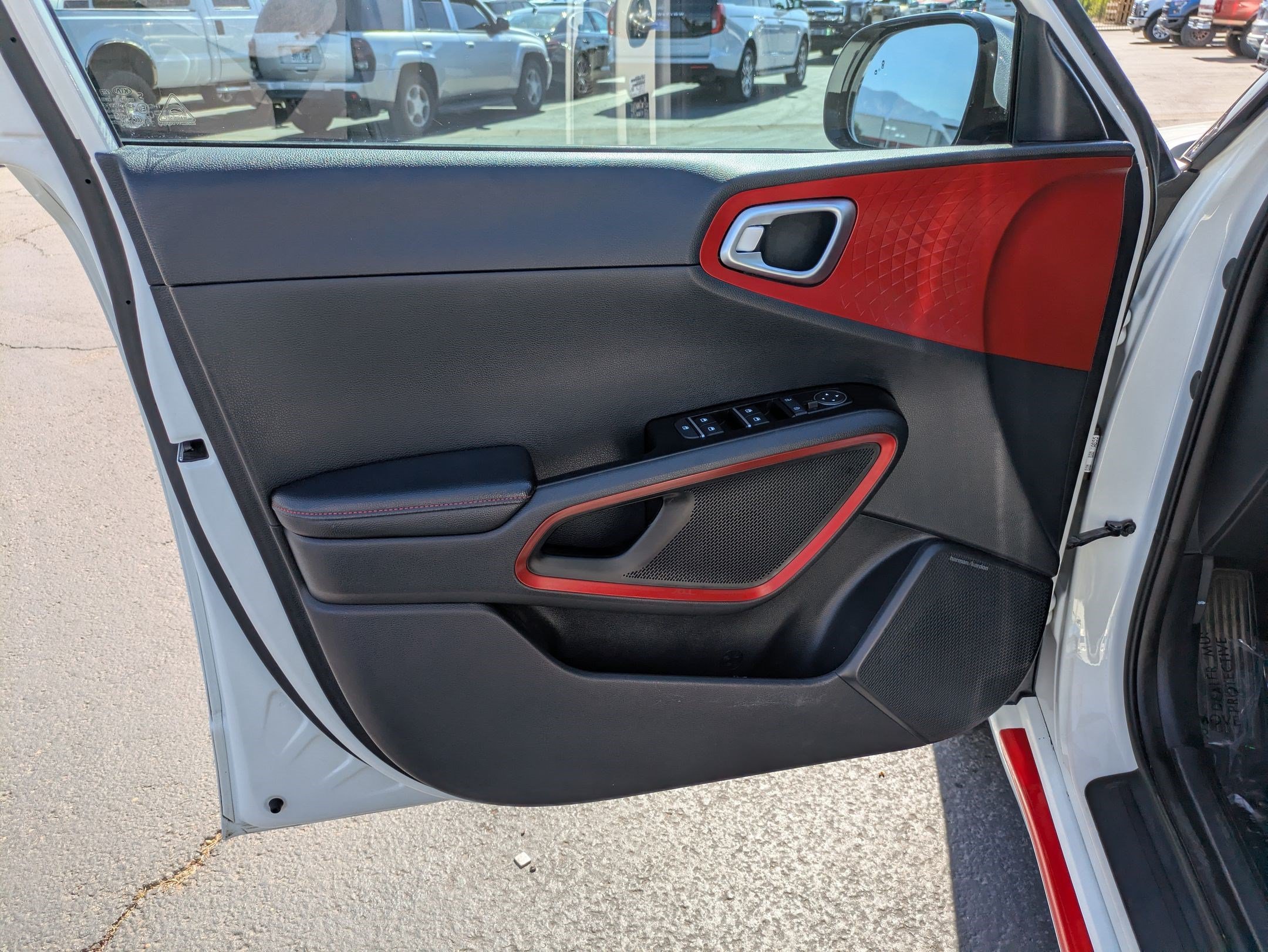 Used 2021 Snow White Pearl Kia Turbo image 11