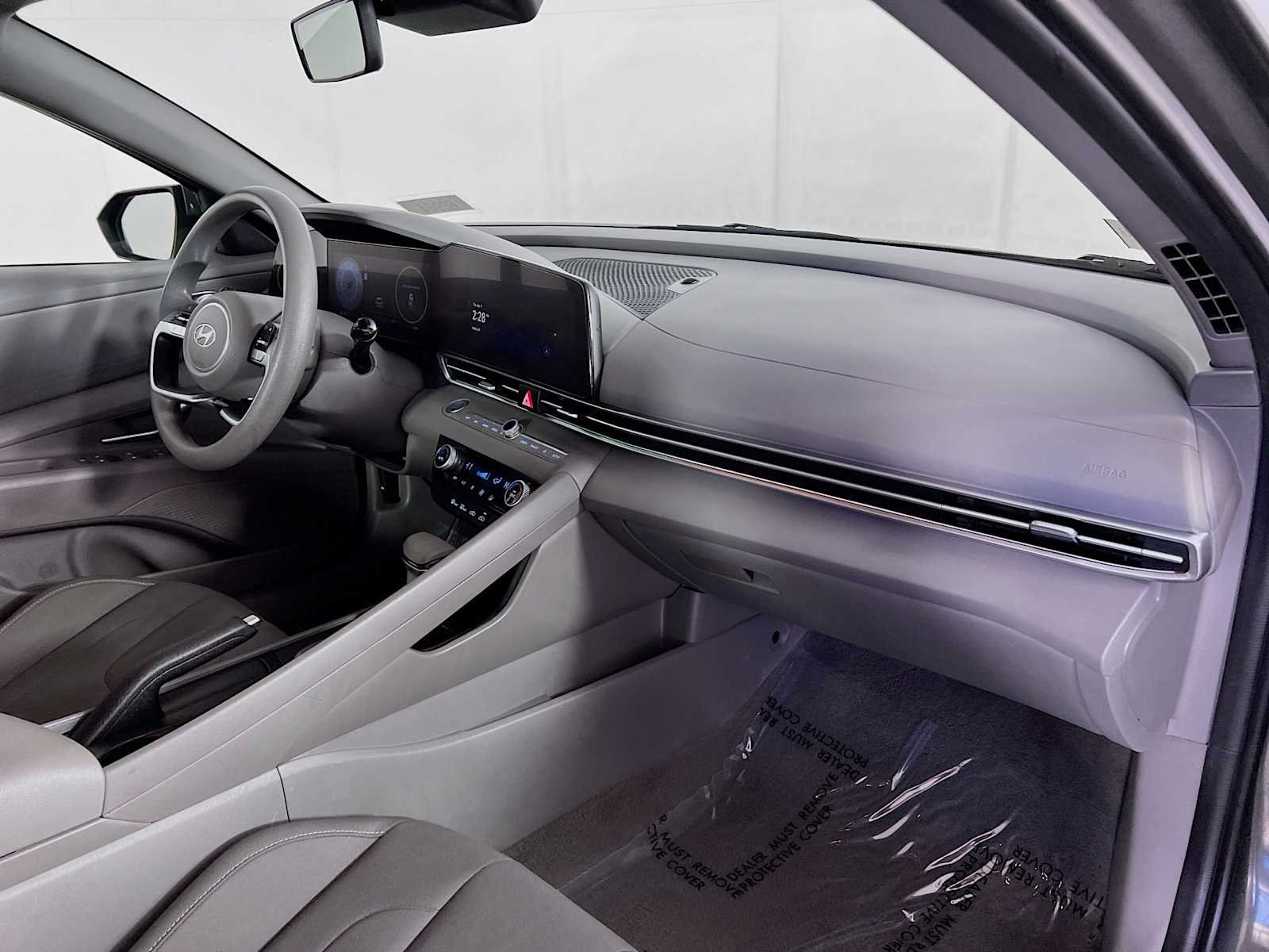 Used 2024 Amazon Gray Hyundai SEL image 28