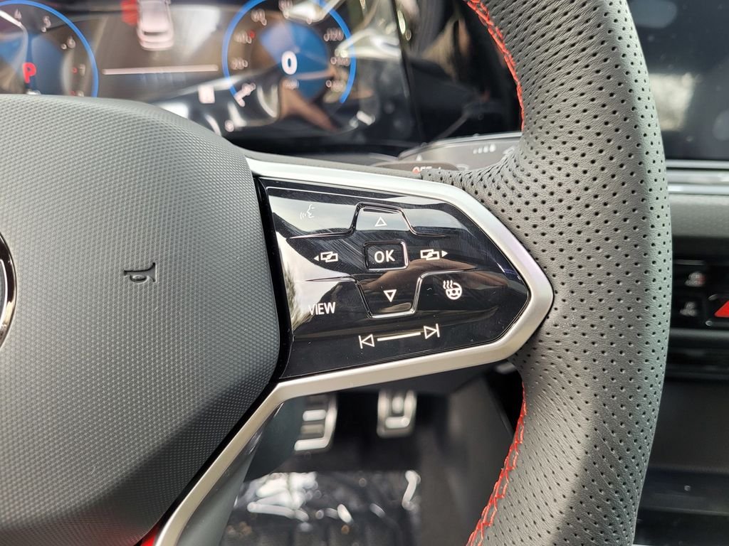 2024 Volkswagen Golf GTI SE - Photo 23
