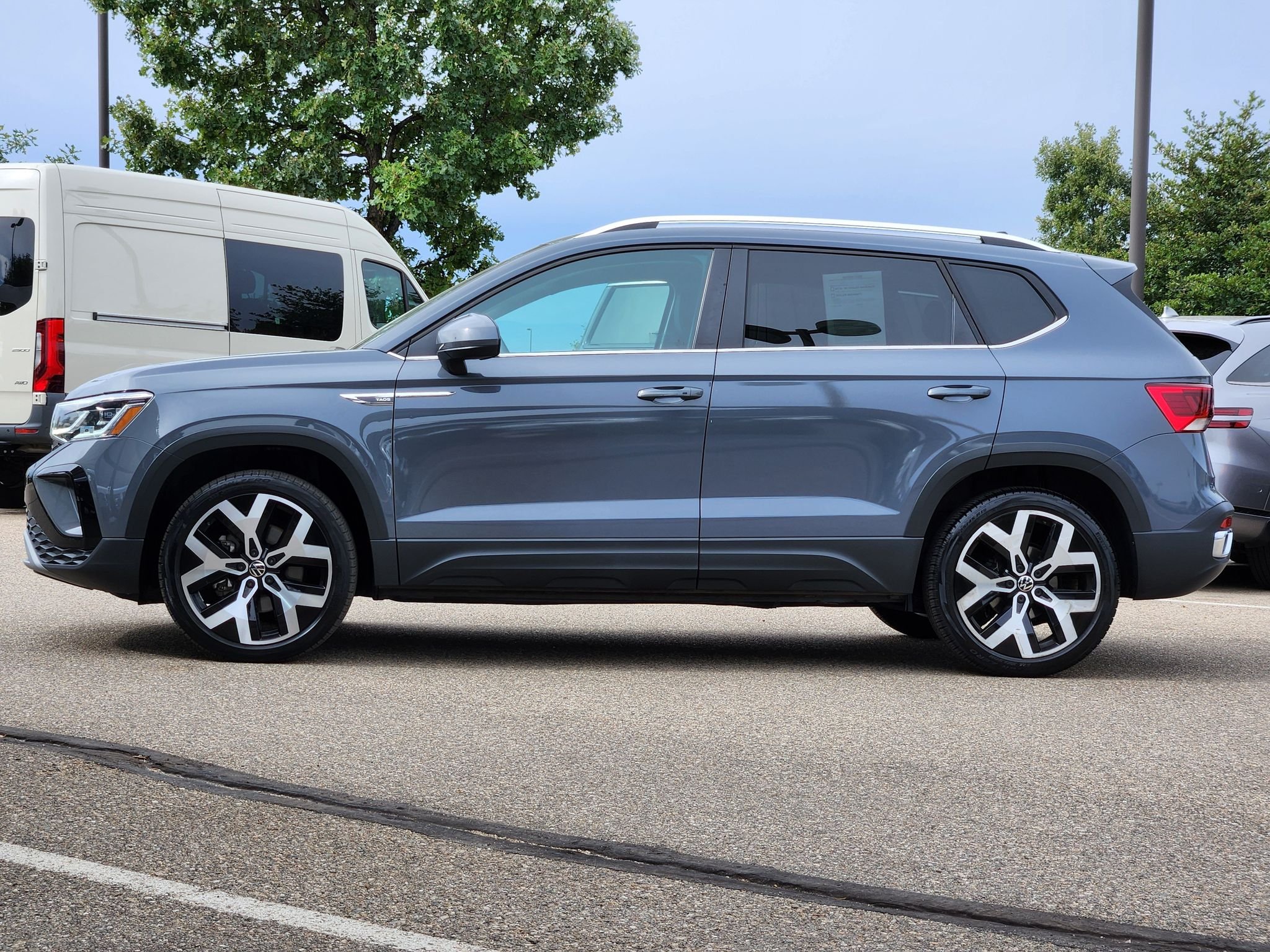 Used 2022 Pure Gray Volkswagen SEL image 5