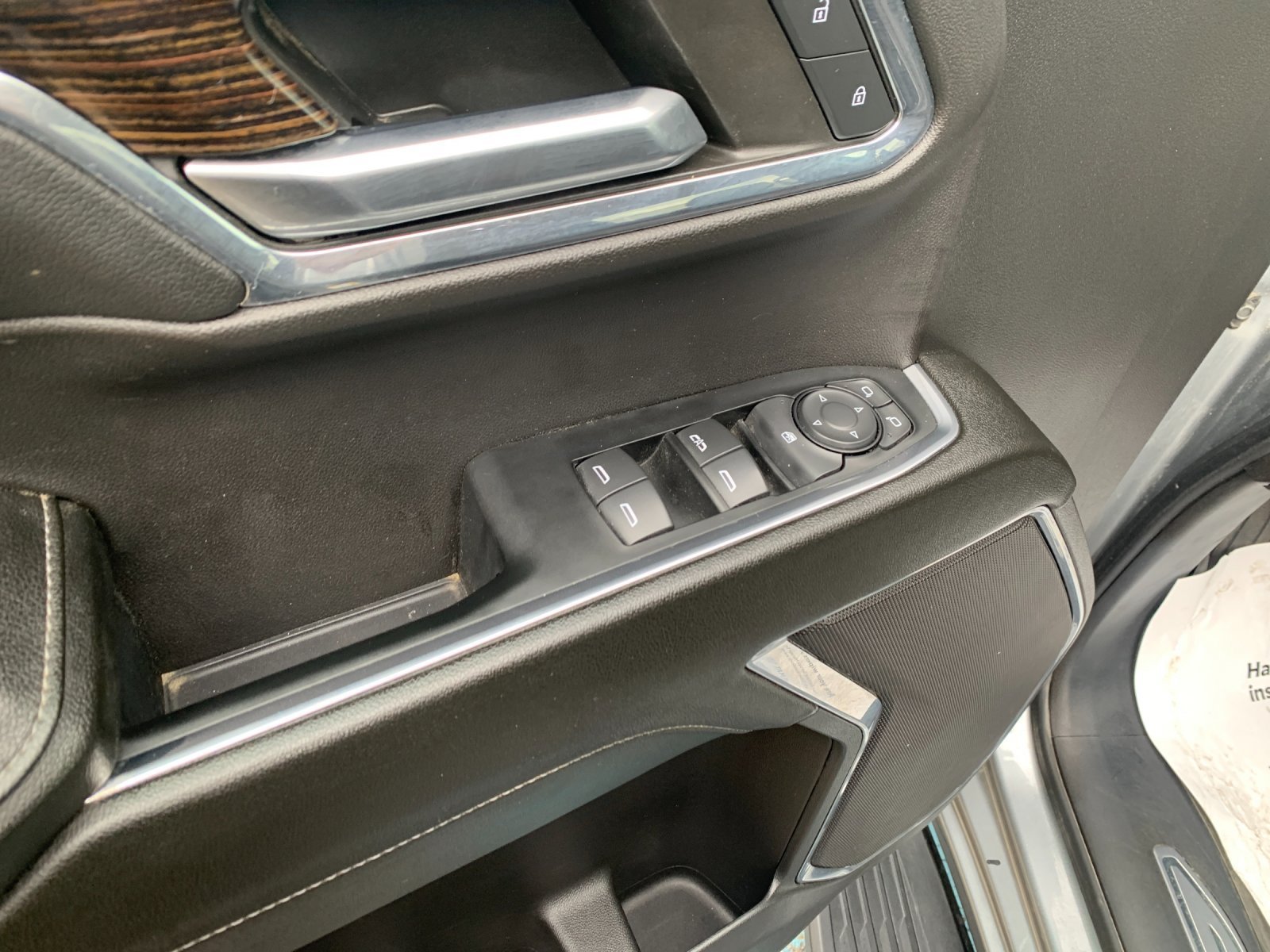 Used 2024 Silver GMC Elevation image 12