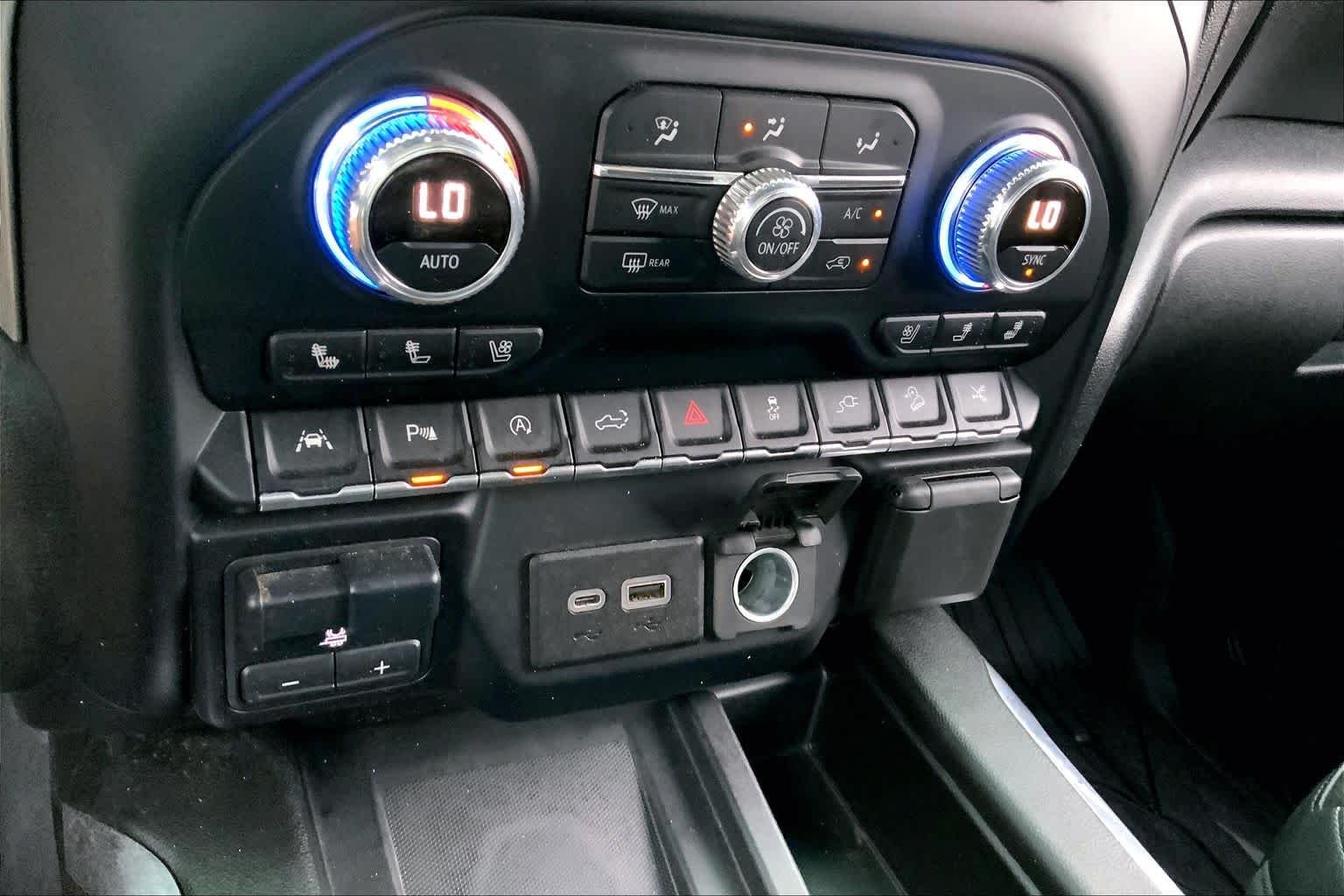 Used 2020 Onyx Black GMC Denali image 33