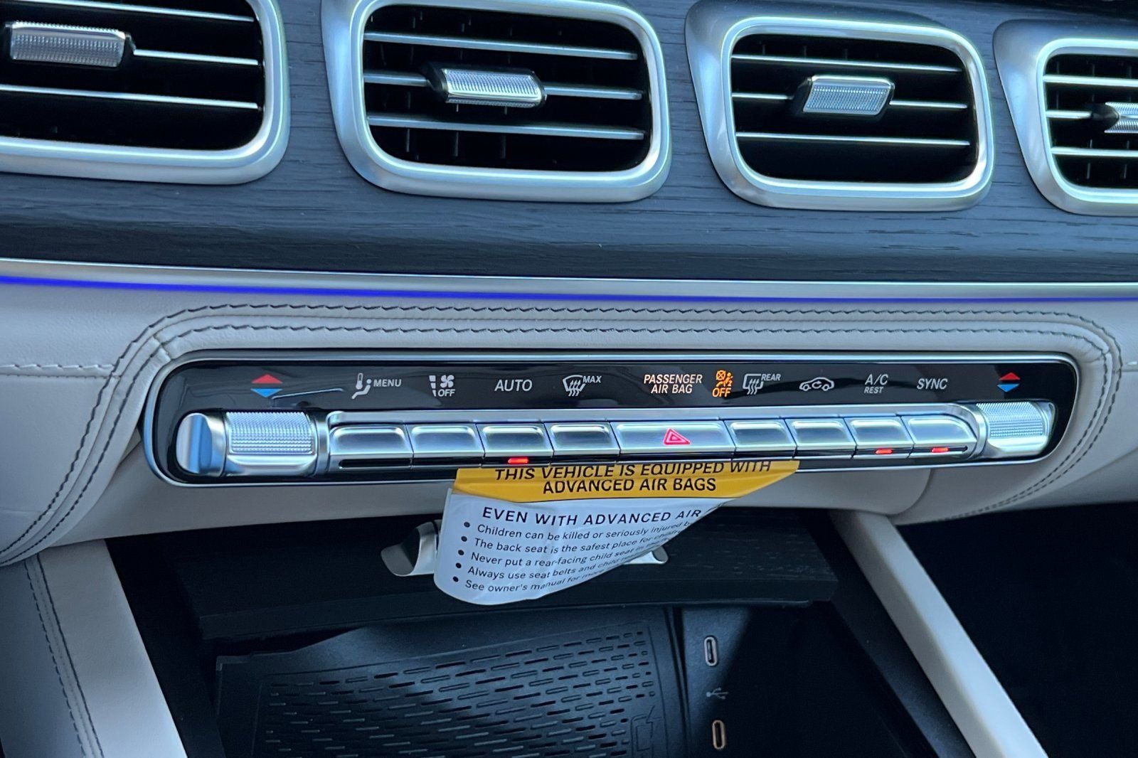 New 2026 Moonlight White Metallic Mercedes-Benz 63 S AMG® image 23