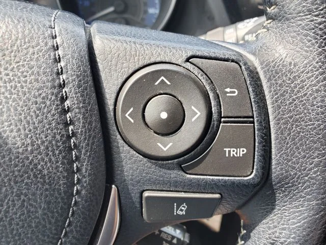 Used 2018 Red Toyota Base image 19