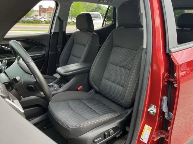 2024 GMC Terrain SLE - Photo 18