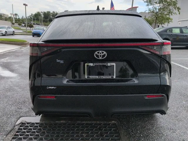 New 2026 Midnight Black Metallic Toyota XLE image 5