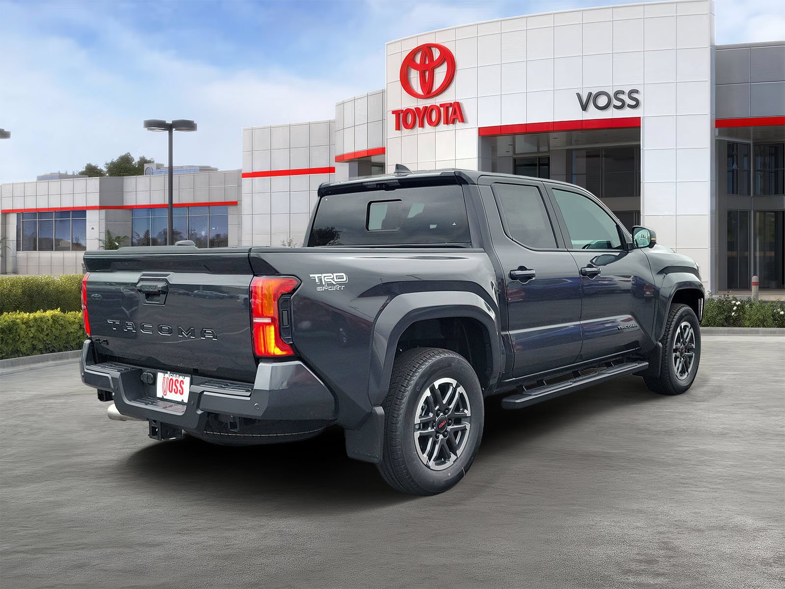 2026 Toyota Tacoma TRD Sport, photo 3 of 12