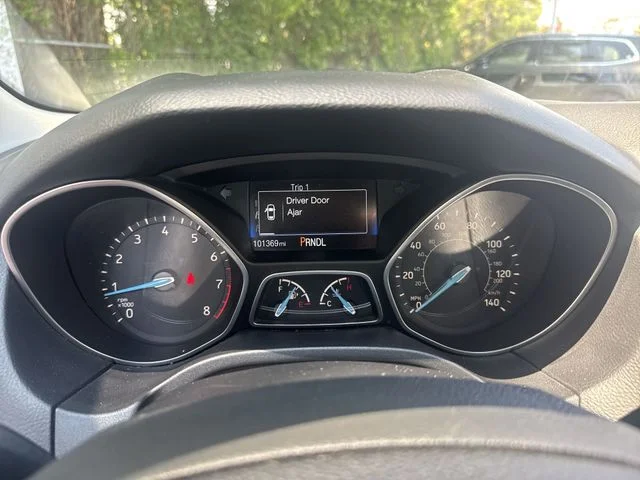 Used 2018 White Ford S image 18