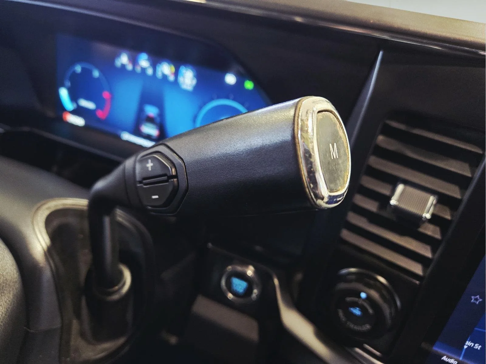 Used 2024 Carbonized Gray Ford Lariat image 37