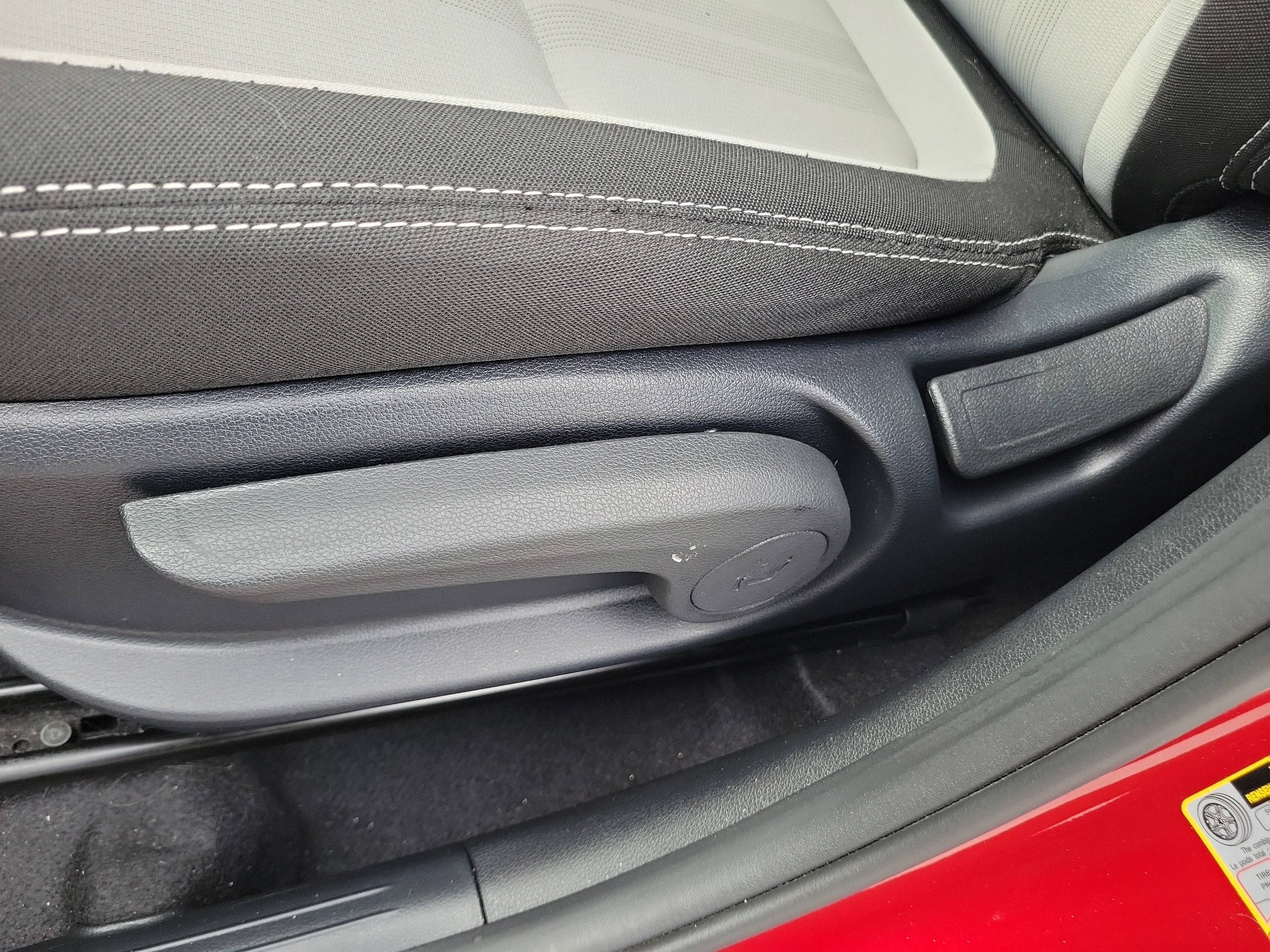 Used 2025 Ultimate Red Hyundai SEL image 19