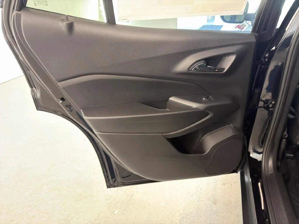 New 2026 Mosaic Black Metallic Chevrolet 2RS image 8