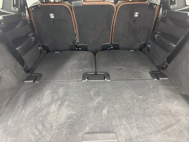 Used 2024 Gray Volvo Ultimate image 9