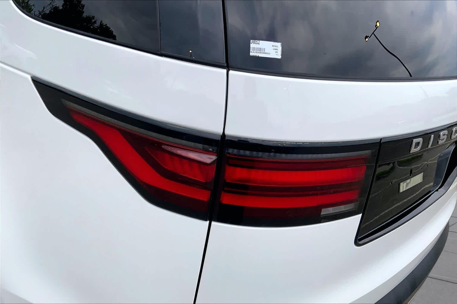 Used 2024 Fuji White Land Rover S image 28