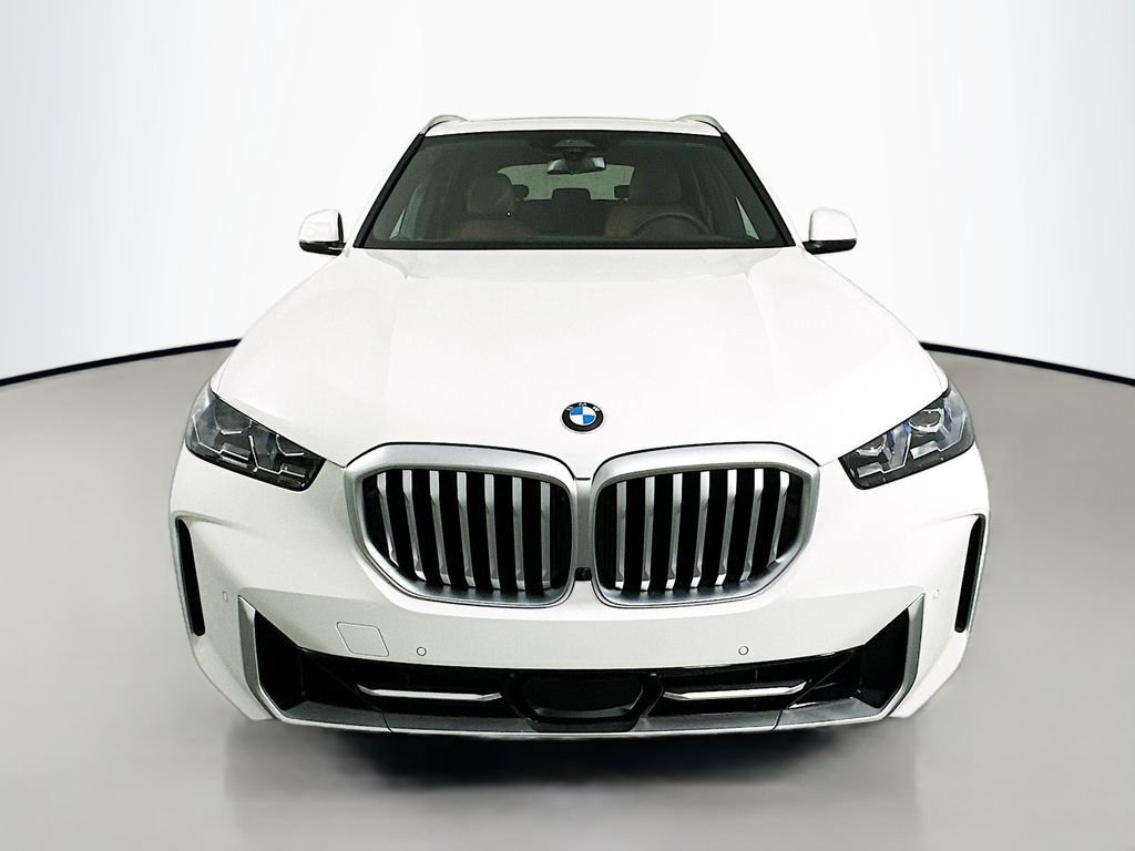 Used 2026 Alpine White BMW sDrive40i image 2