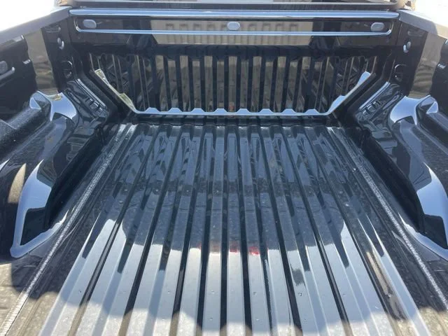New 2026 Onyx Black GMC Elevation image 20