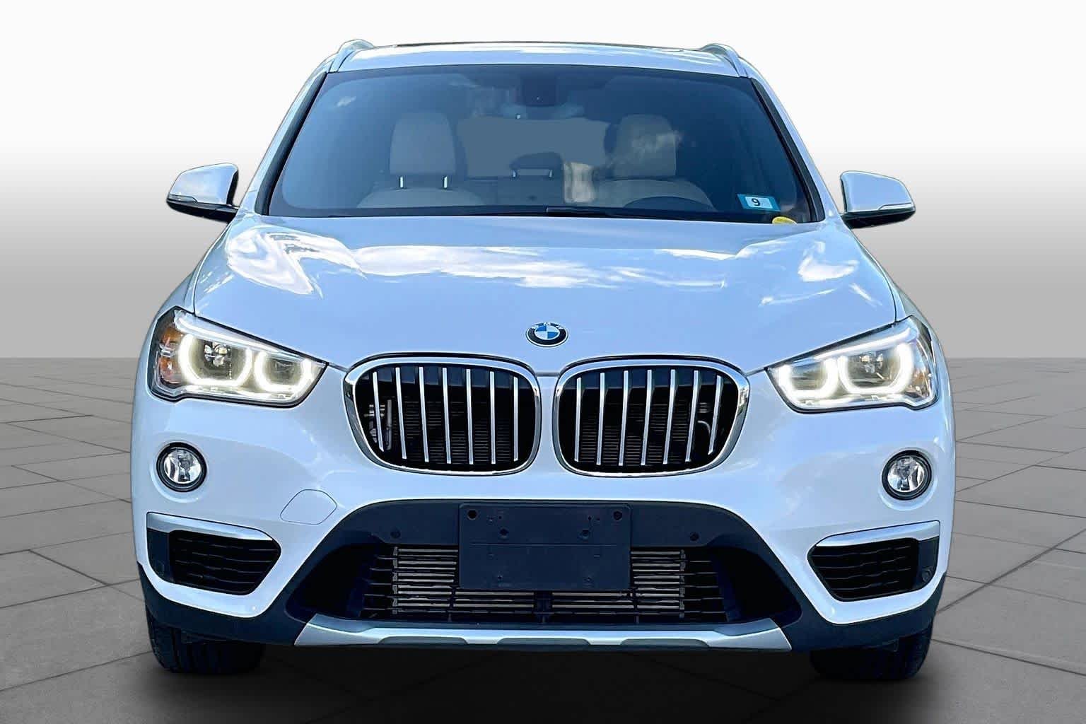 Used 2018 Mineral White Metallic BMW xDrive28i image 3